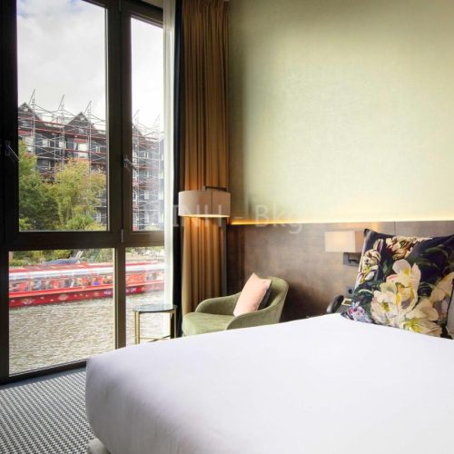 The longer you stay, the less you pay